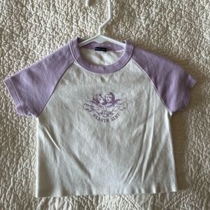 Brandy Melville Cropped Short Sleeve Tee. Lavender & White. No Size